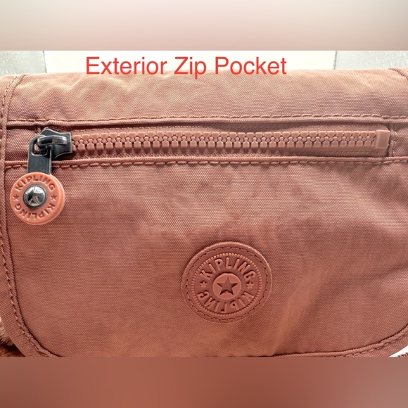 Kipling Crossbody mini bag, Excellent Condition, Peach Color. Very cute. - Picture 11 of 14